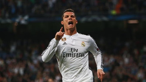 Cristiano Ronaldo pointing his finger to the crowd