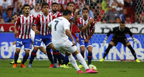 Cristiano Ronaldo free-kick in Gijón vs Real Madrid, in 2015-2016