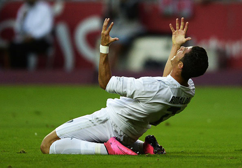 Cristiano Ronaldo reaction after not getting a penalty call