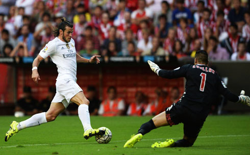 Gareth Bale trying to go around the goalkeeper