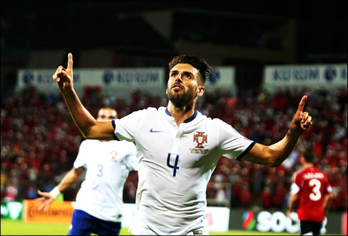 Miguel Veloso scores late winner for Portugal