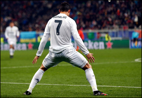 Cristiano Ronaldo trademark goal celebration in the Champions League 2015-16