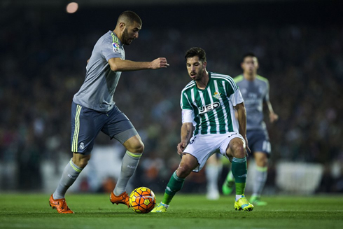 Karim Benzema in action in Betis 1-1 Real Madrid