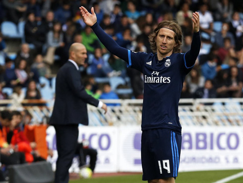 Luka Modric complaining about a referee decision