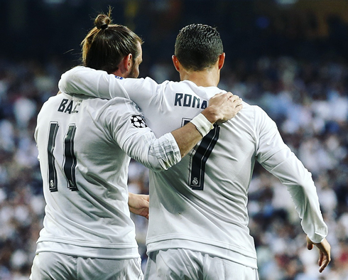Bale and Ronaldo hugging each other at the Bernabéu