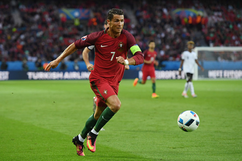 Cristiano Ronaldo moving the ball forward in Portugal 0-0 Austria in the EURO 2016