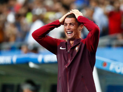 Cristiano Ronaldo going crazy in Portugal bench, in the EURO 2016 final