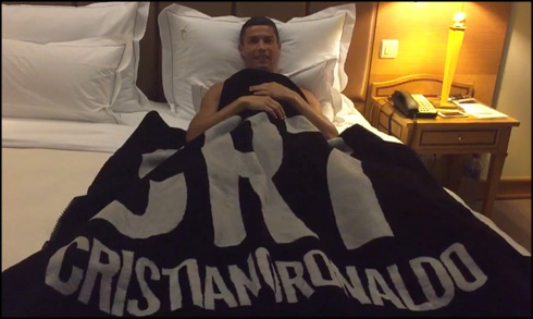 Ronaldo wrapped up in his CR7 blanket