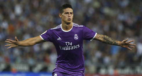 James Rodríguez in a Real Madrid purple shirt in 2016