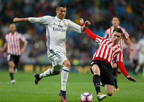 Cristiano Ronaldo running at full speed in Real Madrid vs Athletic Bilbao