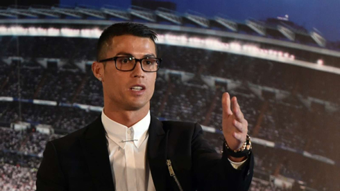 Cristiano Ronaldo wearing glasses in his contract extension