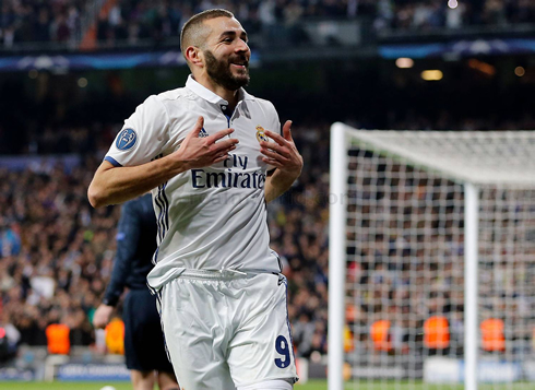 Karim Benzema scores a brace against Borussia Dortmund in 2016