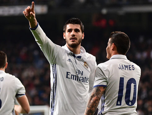 Alvaro Morata turns to Real Madrid fans at the Bernabéu