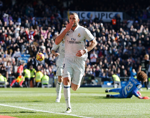 Karim Benzema scores his first goal in 2017