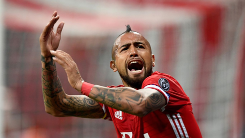 Arturo Vidal scores for Bayern Munich in 2017