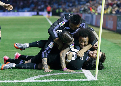 Real Madrid players smashing Ronaldo in goal celebrations