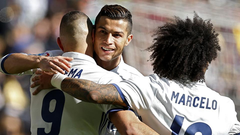 Cristiano Ronaldo next to Benzema and Marcelo in Real Madrid in 2017