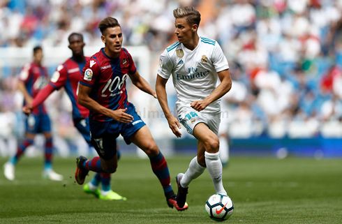 Marcos Llorente playing for Real Madrid in 2017