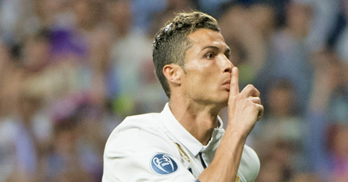 Cristiano Ronaldo tells the fans to shut their mouths