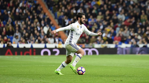 Isco dominating the game at the Bernabéu