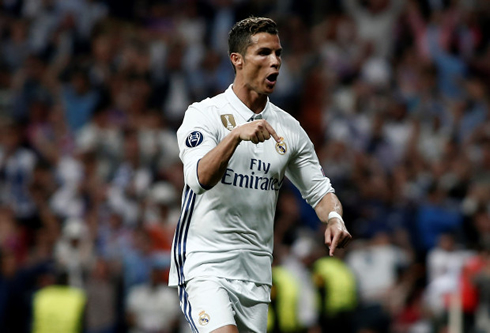 Ronaldo scores for Madrid in the Champions League