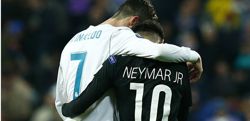 Ronaldo and Neymar hug