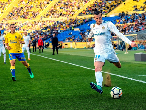 Gareth Bale left foot cross