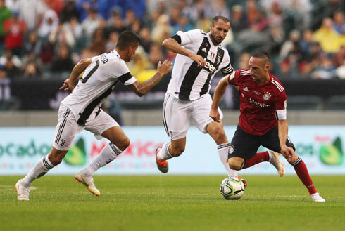Cancelo and Chiellini vs Ribery in Juventus vs Bayern Munich