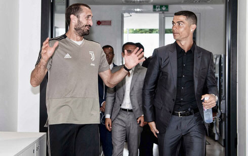 Chiellini and Ronaldo in Juventus