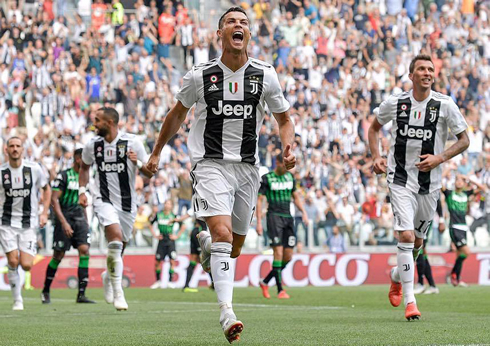 Cristiano Ronaldo shows his joy after first goal in Italy