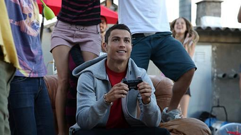 Cristiano Ronaldo playing PlayStation 3