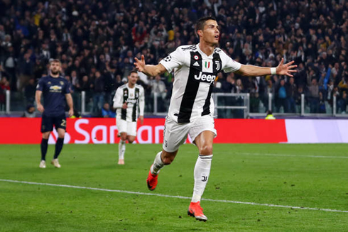 Cristiano Ronaldo scores vs Manchester United in the Champions League and celebrates against his former team