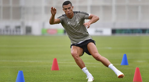 Cristiano Ronaldo working hard in practice