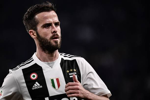 Pjanic in Juventus in 2019