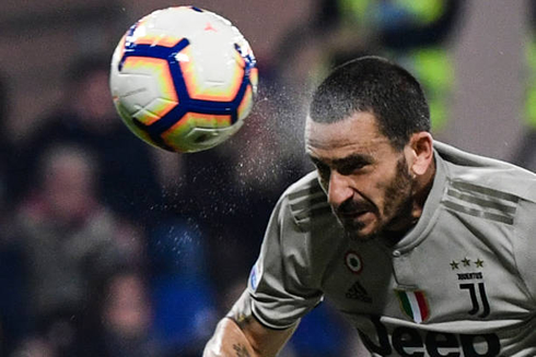 Bonucci scores from a powerful header