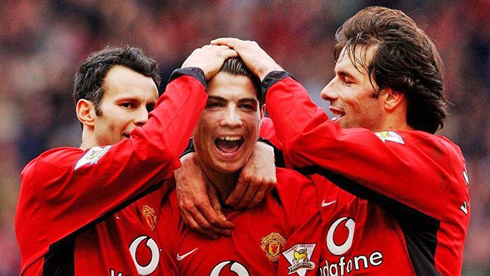 Cristiano Ronaldo in Man United with Giggs and Van Nistelrooy