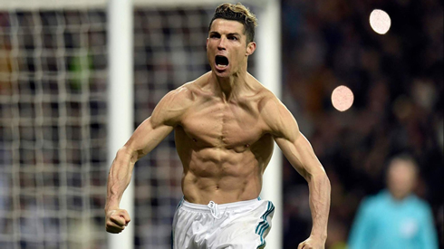Cristiano Ronaldo showing his body and muscles