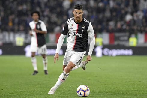 Cristiano Ronaldo playing for Juventus in 1-1 draw against Atalanta