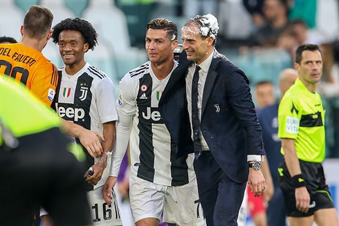Juventus title party with Ronaldo and Massimiliano Allegri