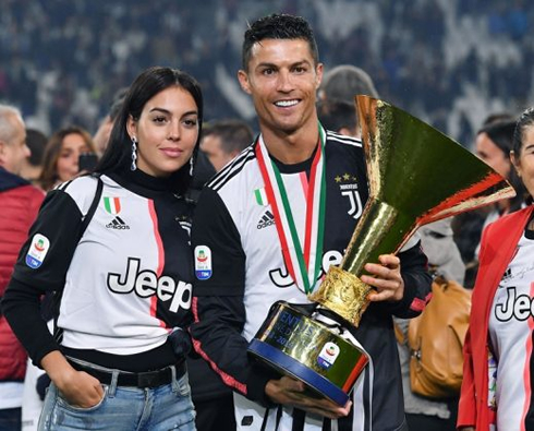 Ronaldo and Georgina Serie A photo