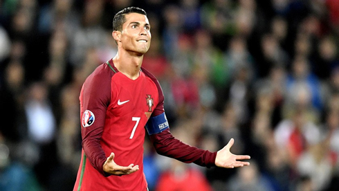 Cristiano Ronaldo looking for support in Portugal