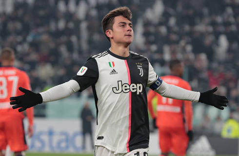 Paulo Dybala wins the game for Juventus