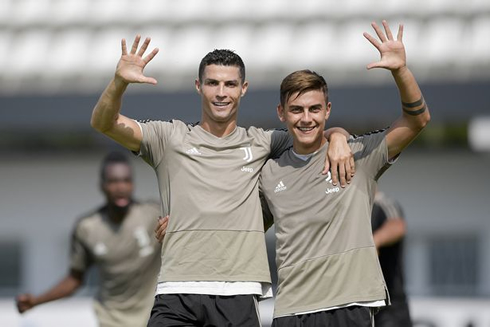 Cristiano Ronaldo Dybala in Juventus training