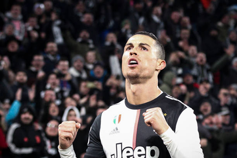 Cristiano Ronaldo scores for Juventus against AS Roma in the Coppa Italia