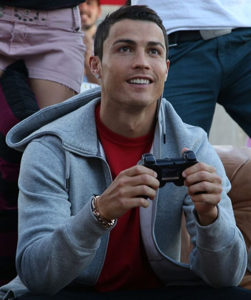 Cristiano Ronaldo playing video games