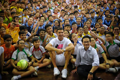 Cristiano Ronaldo visiting a school in Indonesia