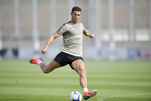 Cristiano Ronaldo practice in training