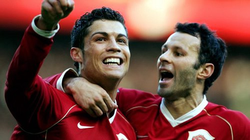 Ronaldo and Giggs celebrate Man United goal