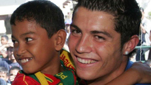 Cristiano Ronaldo and Martunis after the tsunami