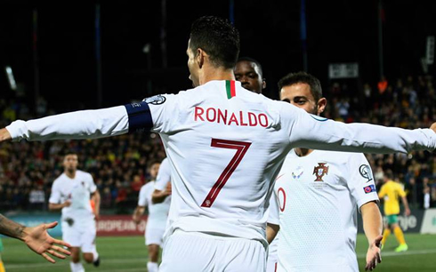 Cristiano Ronaldo scoring a poker for Portugal